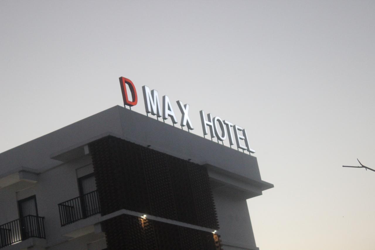 D'Max Hotel & Convention Lombok Praya Extérieur photo