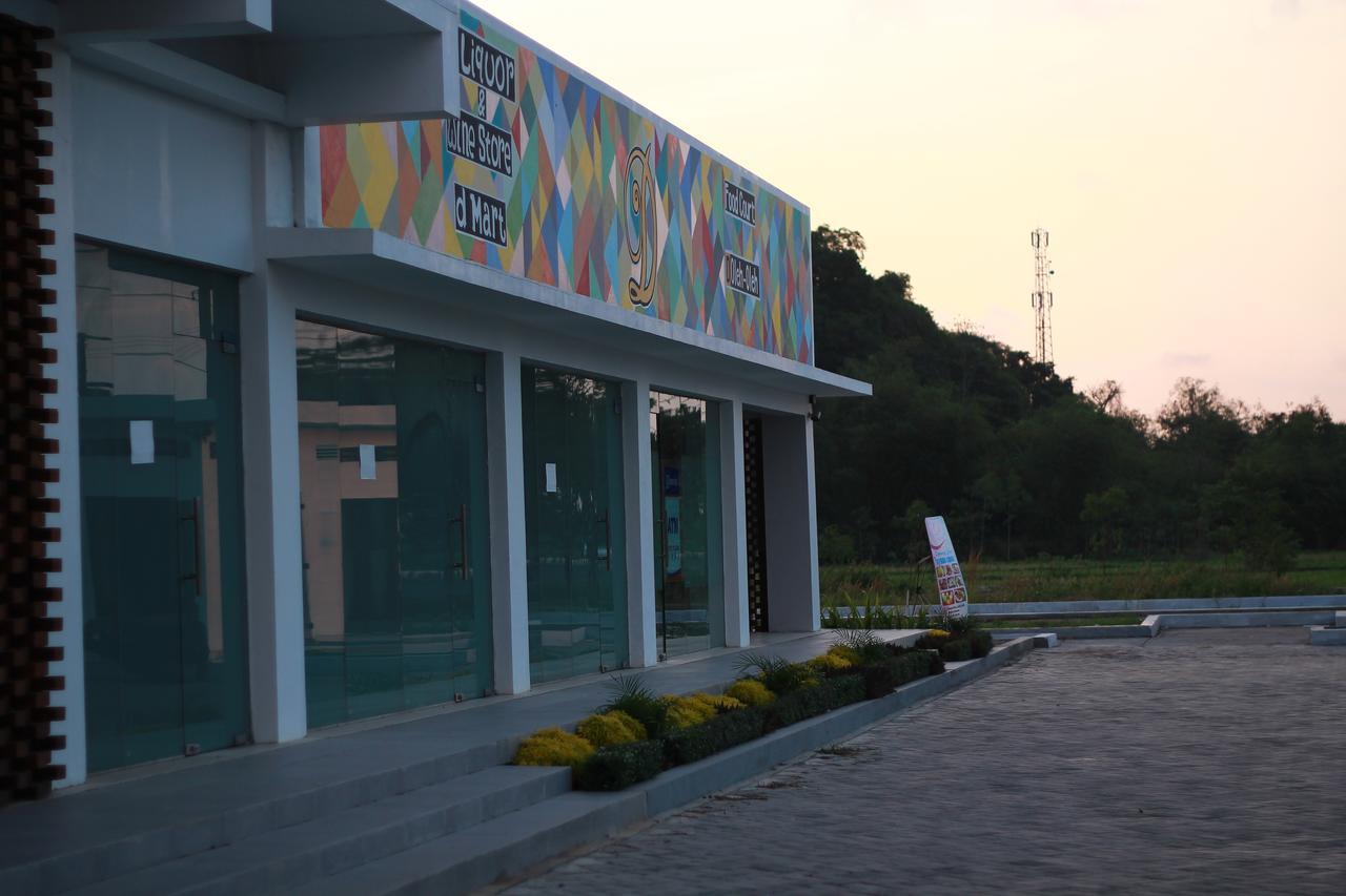 D'Max Hotel & Convention Lombok Praya Extérieur photo