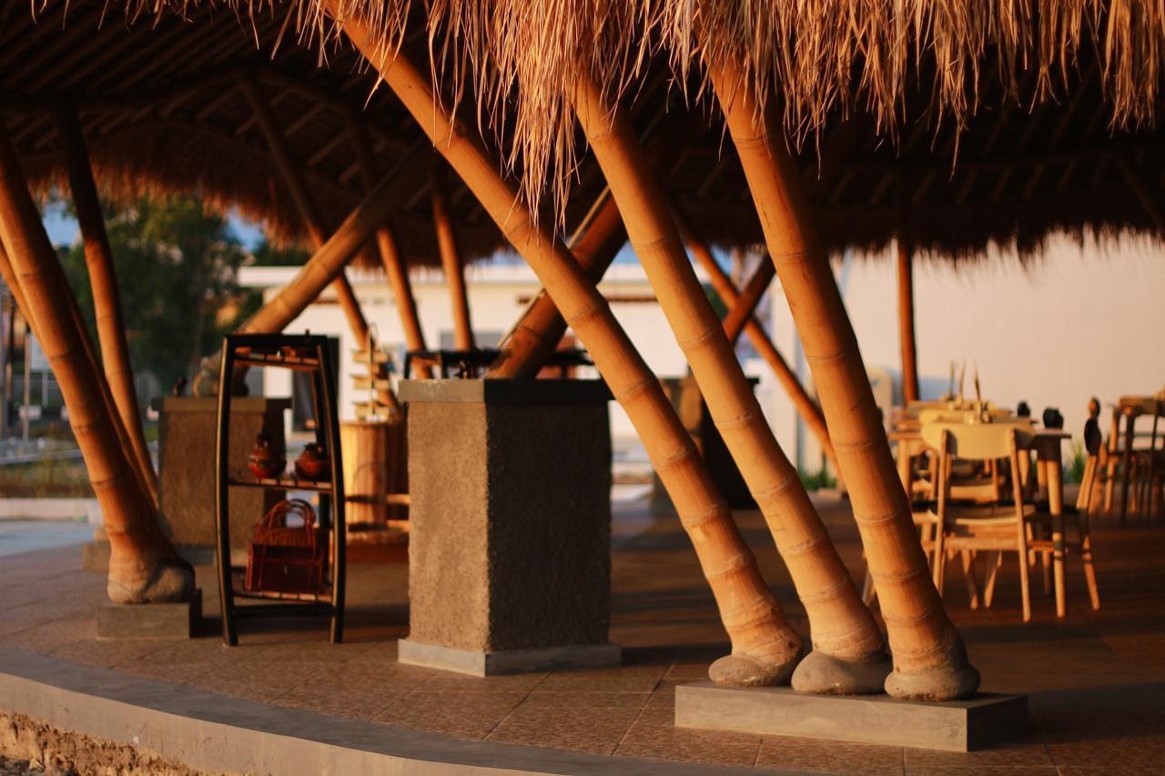 D'Max Hotel & Convention Lombok Praya Extérieur photo